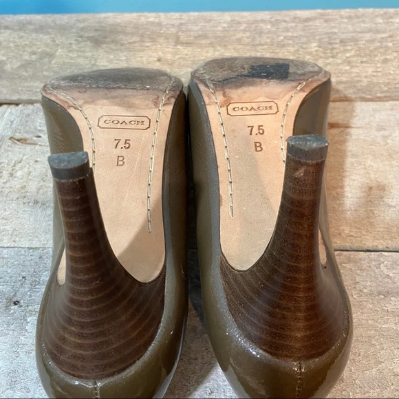 Coach  Whitney patent leather heels in‎ size 7.5 - Picture 7 of 13